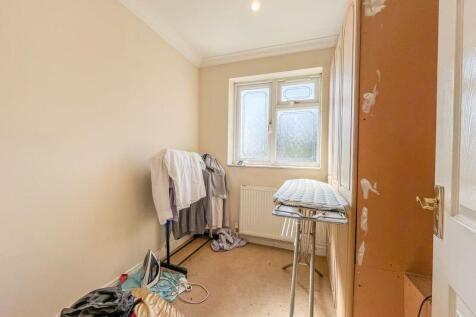 BEDROOM FIVE