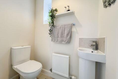 GROUND FLOOR WC