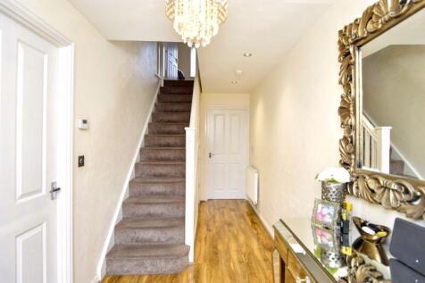ENTRANCE HALL (1)