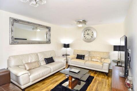 LIVING ROOM (1)