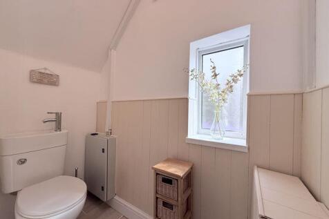GROUND FLOOR WC