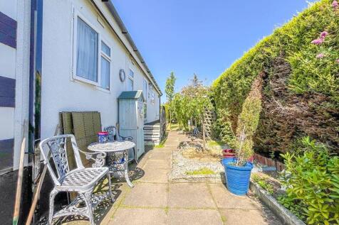 GARDEN AREA
