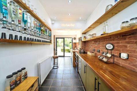 BREAKFAST KITCHEN