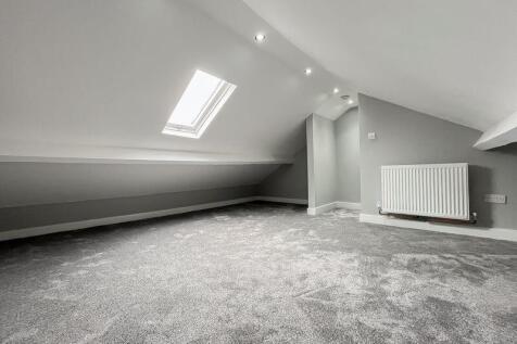 LOFT ROOM