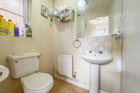 GROUND FLOOR WC