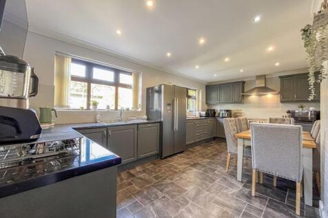 BREAKFAST KITCHEN/DINER