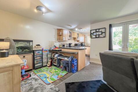 OPEN PLAN LIVING ROOM/KITCHEN