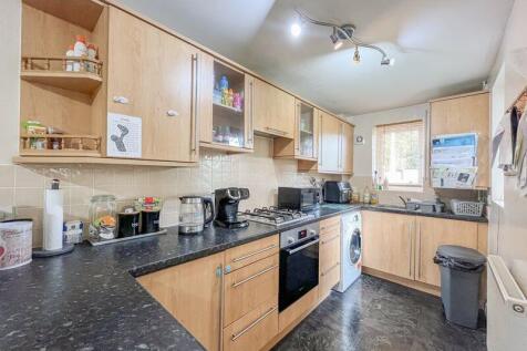 OPEN PLAN LIVING ROOM/KITCHEN