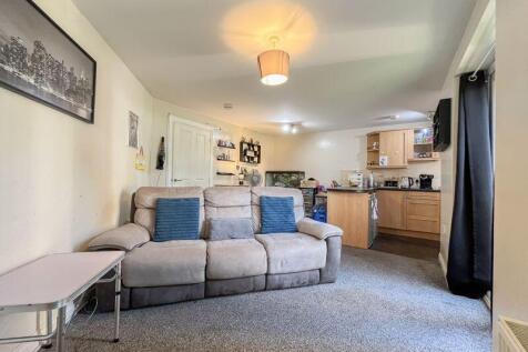 OPEN PLAN LIVING ROOM/KITCHEN