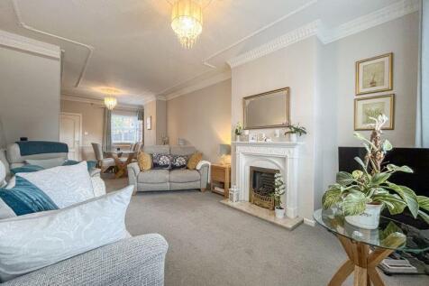LIVING ROOM/DINER