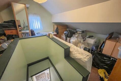 LOFT ROOM