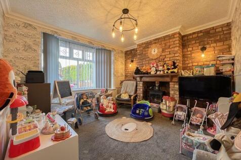 PLAY ROOM