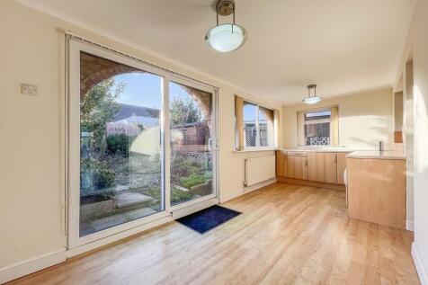 UTILITY/BREAKFAST ROOM