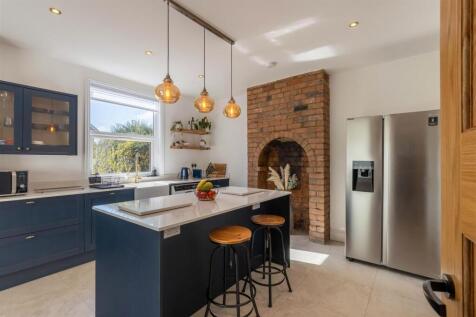 44 Raddlebarn Road 3.jpg