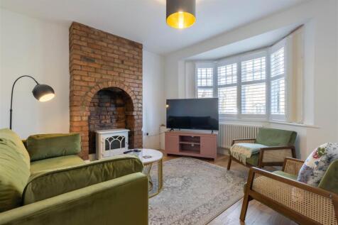 44 Raddlebarn Road 10.jpg