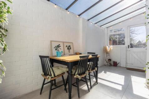 44 Raddlebarn Road 6.jpg