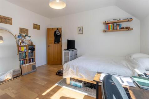 44 Raddlebarn Road 14.jpg