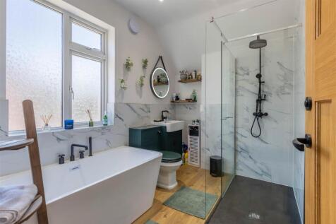 44 Raddlebarn Road 16.jpg