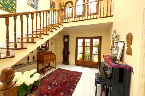 Property Image 9