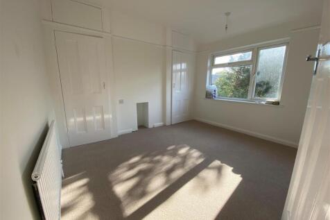 Double Bedroom.jpg