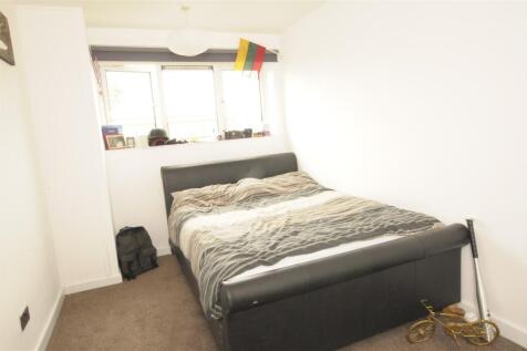 Bed 2 1.JPG