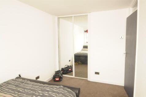 Bed 2 2.JPG