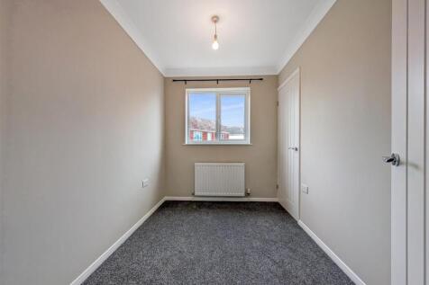 Bedroom 4.jpg