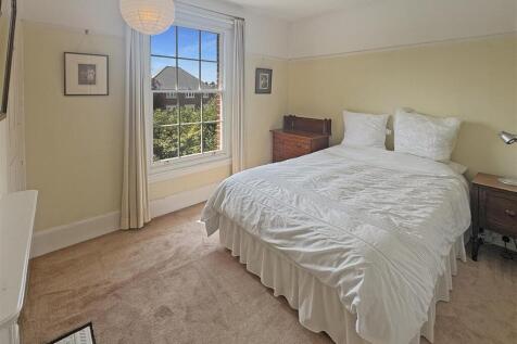 bed8f80f3c57e6d28d0303b4fda40f725dcf39e8.jpg