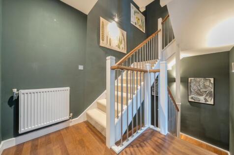 1381242-18-691465...