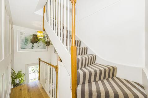 Maidenstone Hill ...