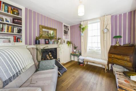 Maidenstone Hill ...