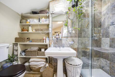 Maidenstone Hill ...