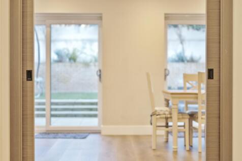 1385899-2-692724f...