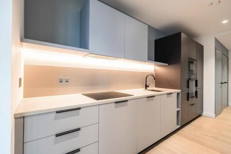 1386502-18-692d9b...