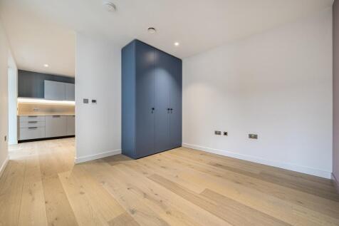 1386502-22-692d9c...