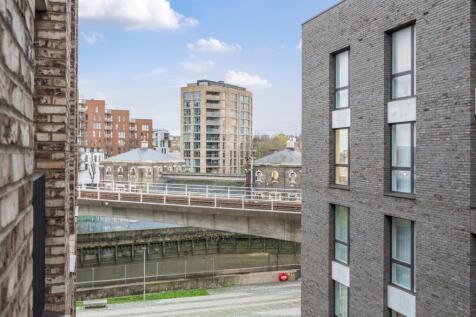 1383801-8-691def9...