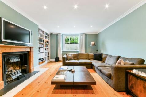 Living room 5