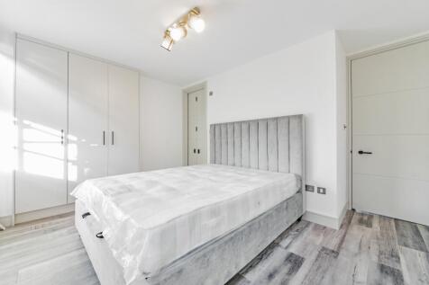 Main bedroom 2