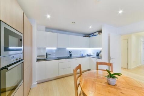 Kitchen dining space