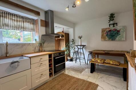 WhatsApp Image 2025-10-27 at 15.04.16_8ada2c3c.jpg