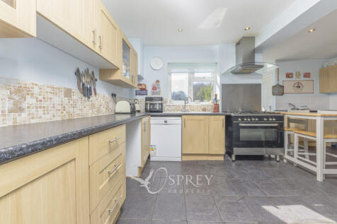 Kitchen/Breakfast...