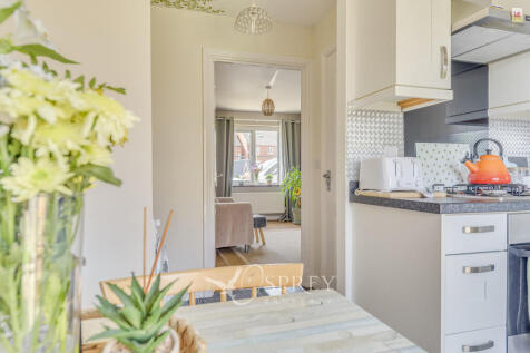 Dining Room to Li...