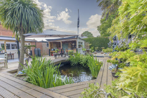 Pond and Patio Ar...