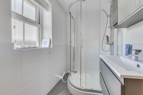 En-Suite to Bedro...