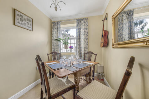 Dining Room / Bed...