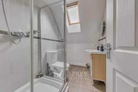 En-suite to Bedro...