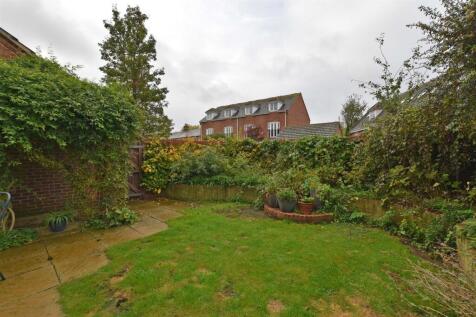 Rear Garden i.JPG