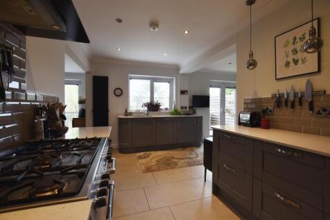 Open Plan Kitchen Diner with Family Area