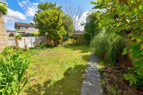 30 chatsworth Road rear garden.jpg