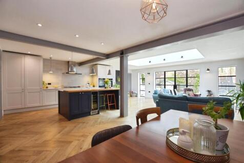 Open Plan Kitchen DinerLiving Space